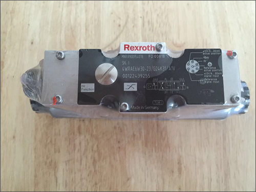 力士乐 Rexroth                              R900954078 4WRAE6W30-2X G24K31 A1V